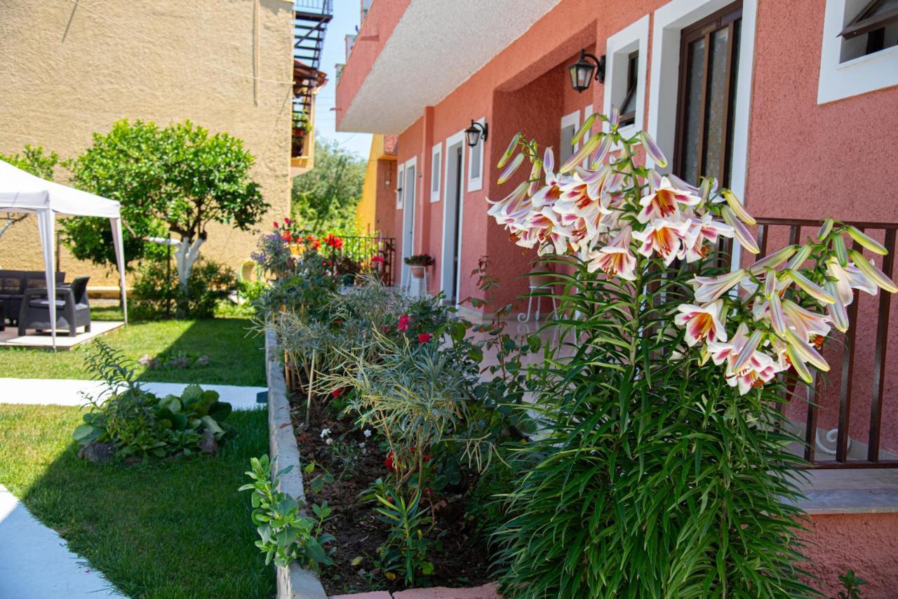 Costas Apartments Mesongí Exteriér fotografie