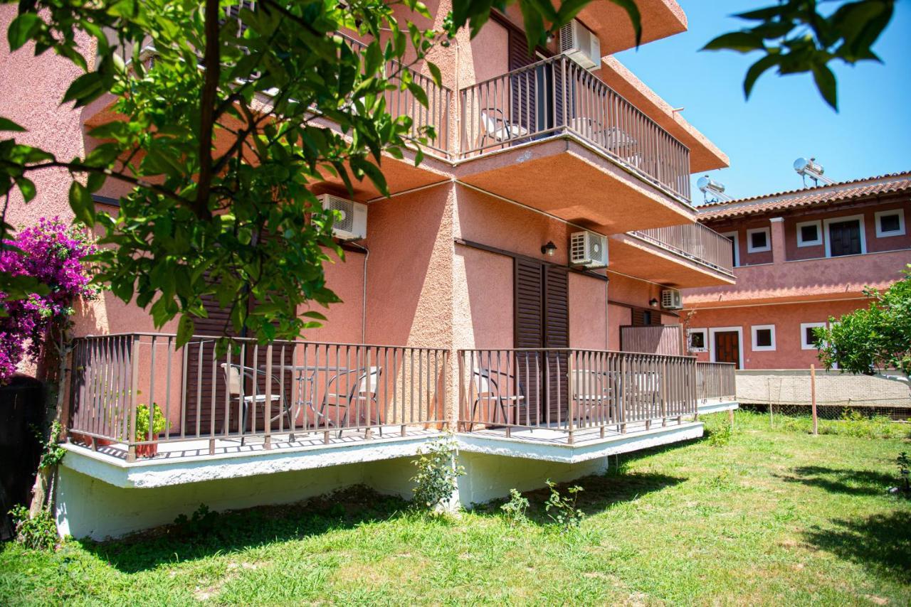 Costas Apartments Mesongí Exteriér fotografie